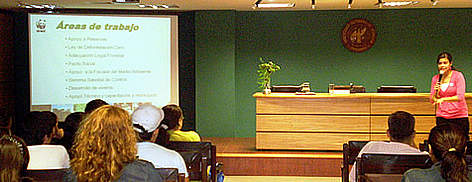 Jornada Educativa en la Universidad Autonoma de Asunción
© WWF Paraguay - Francisco Pereira rel=